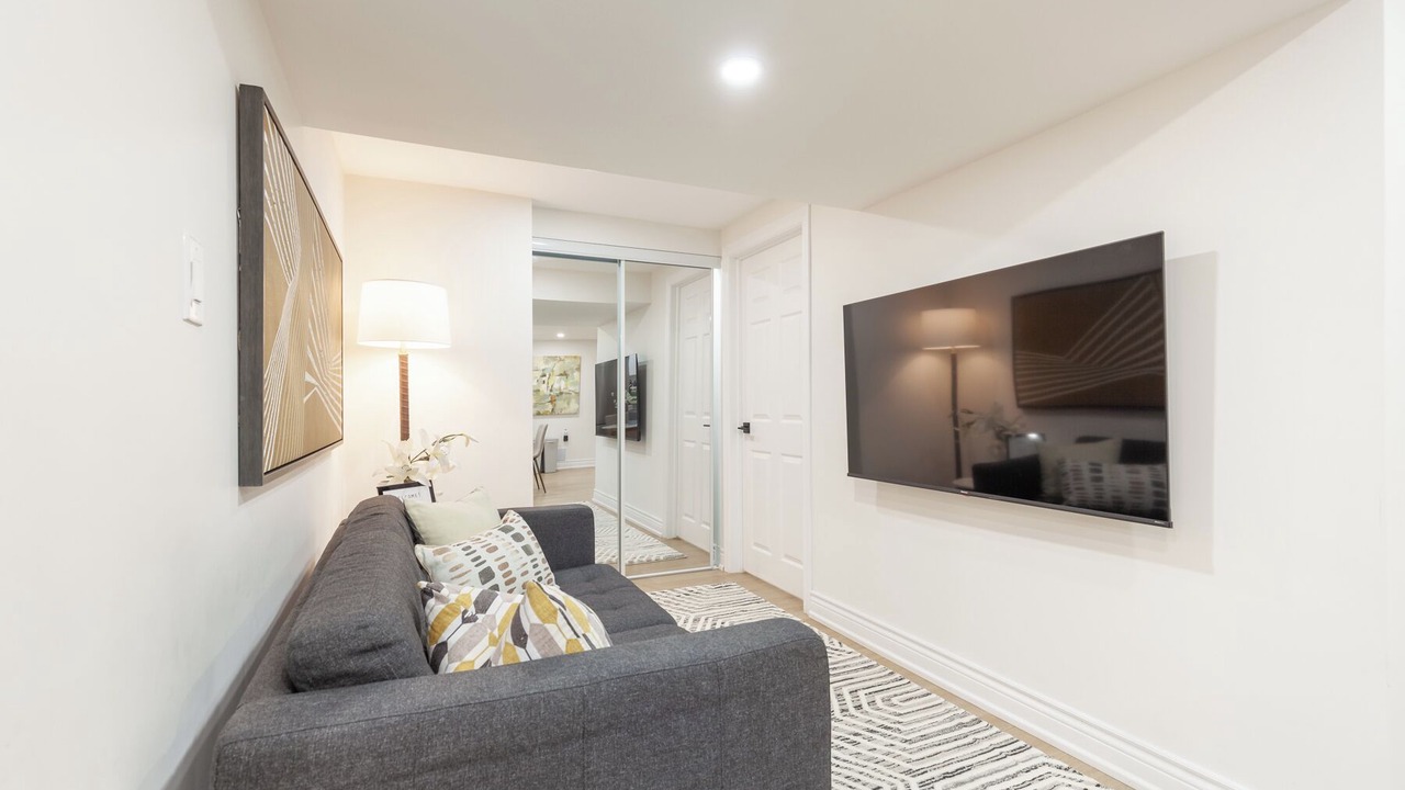 Photo of Livingroom in Richmond Hill