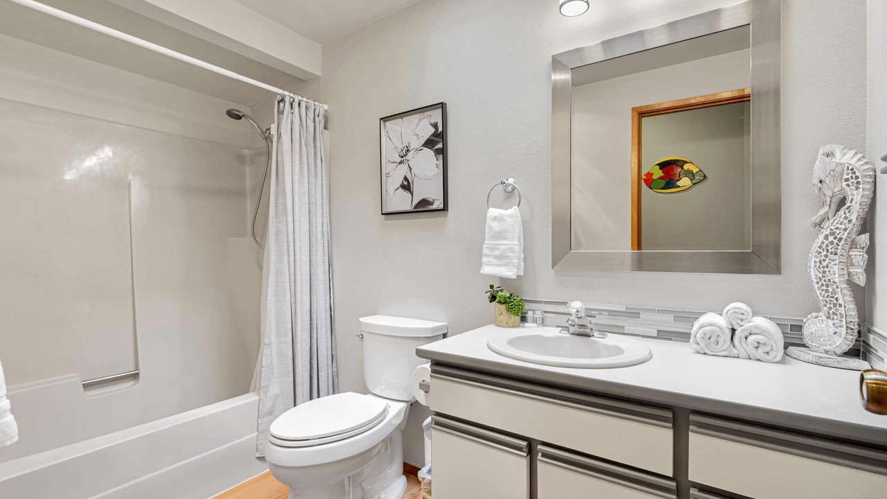 Photo of Bathroom in Inglewood-Finn Hill