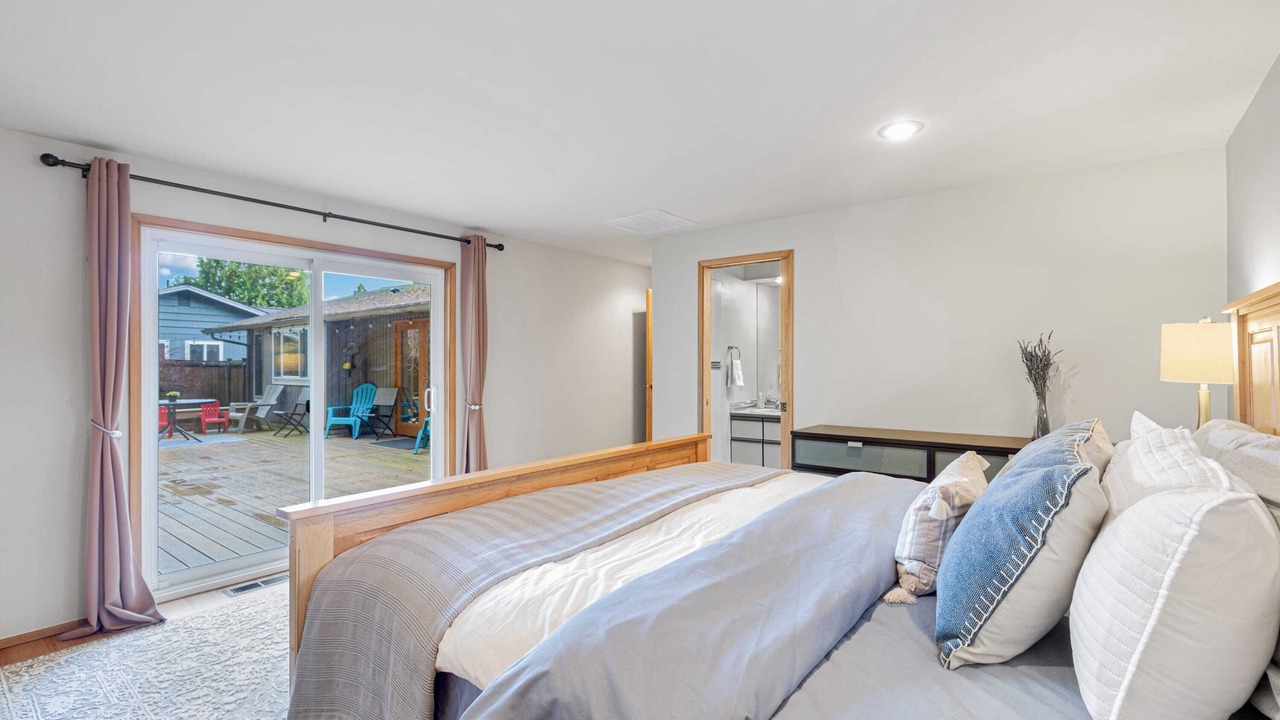 Photo of Bedroom in Inglewood-Finn Hill