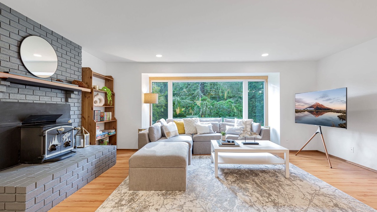 Photo of Livingroom in Inglewood-Finn Hill