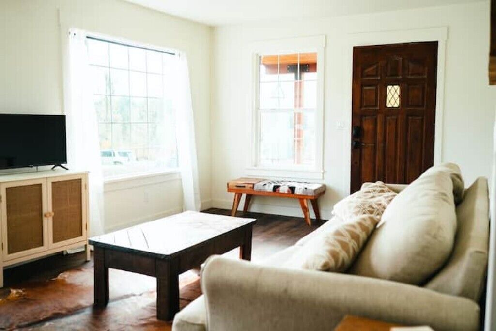 Photo of Livingroom in Eatonville