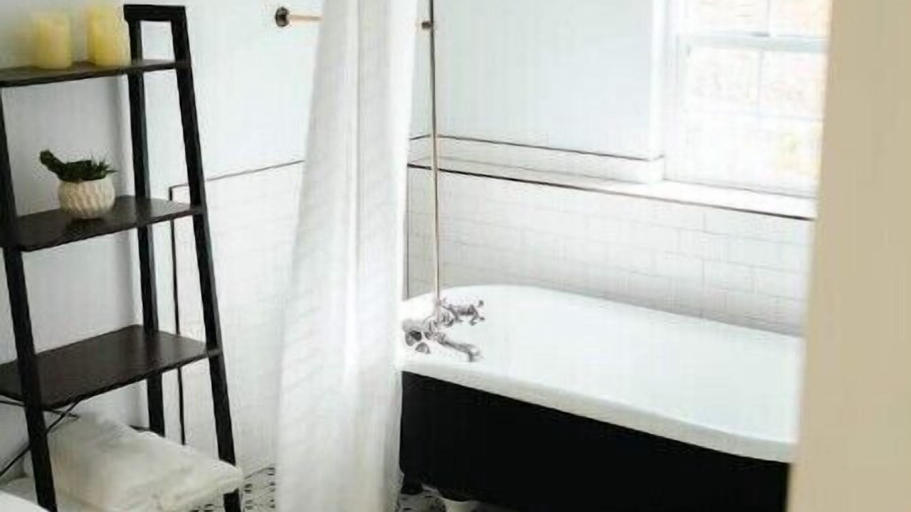 Photo of Bathroom in Eatonville