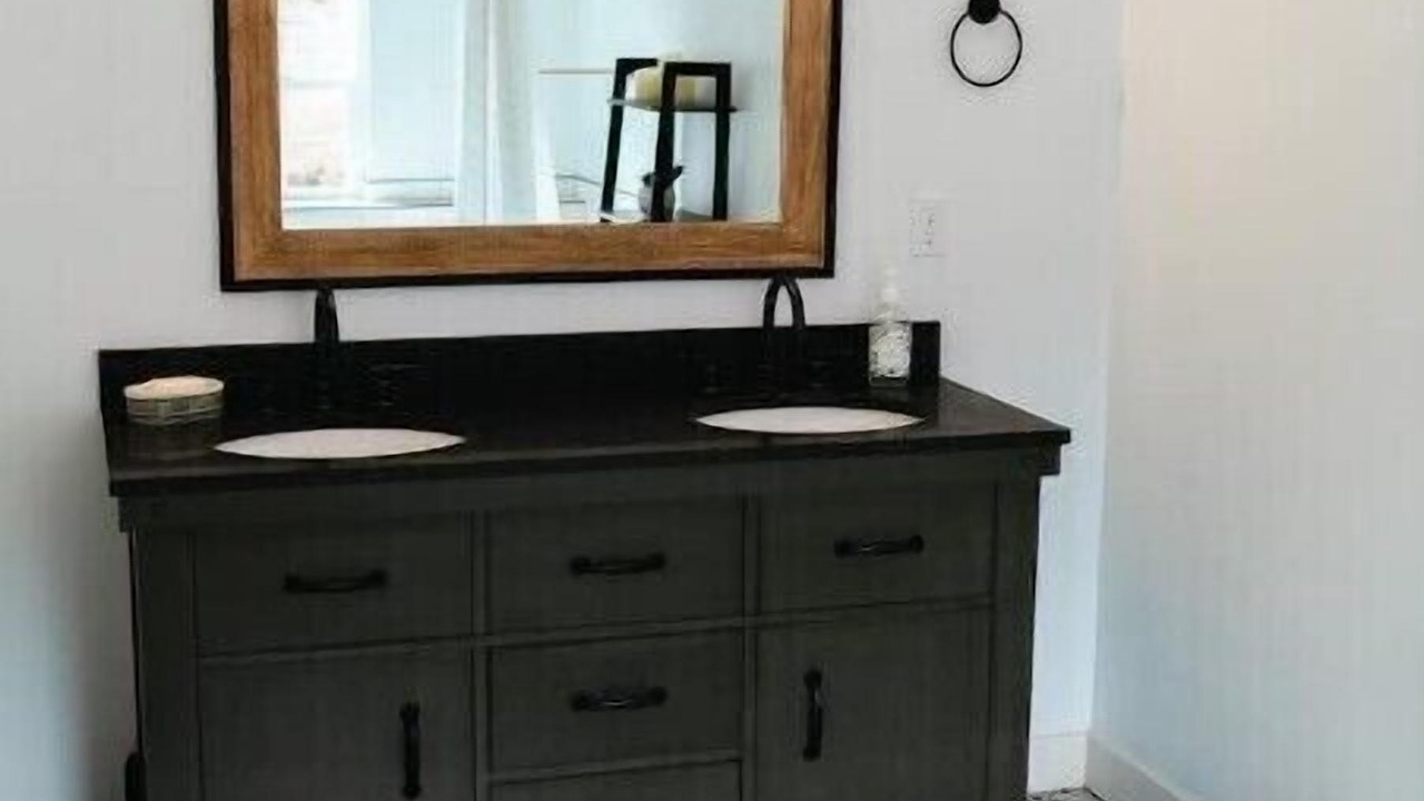 Photo of Bathroom in Eatonville