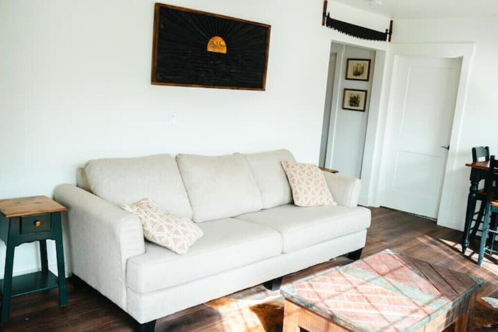 Photo of Livingroom in Eatonville