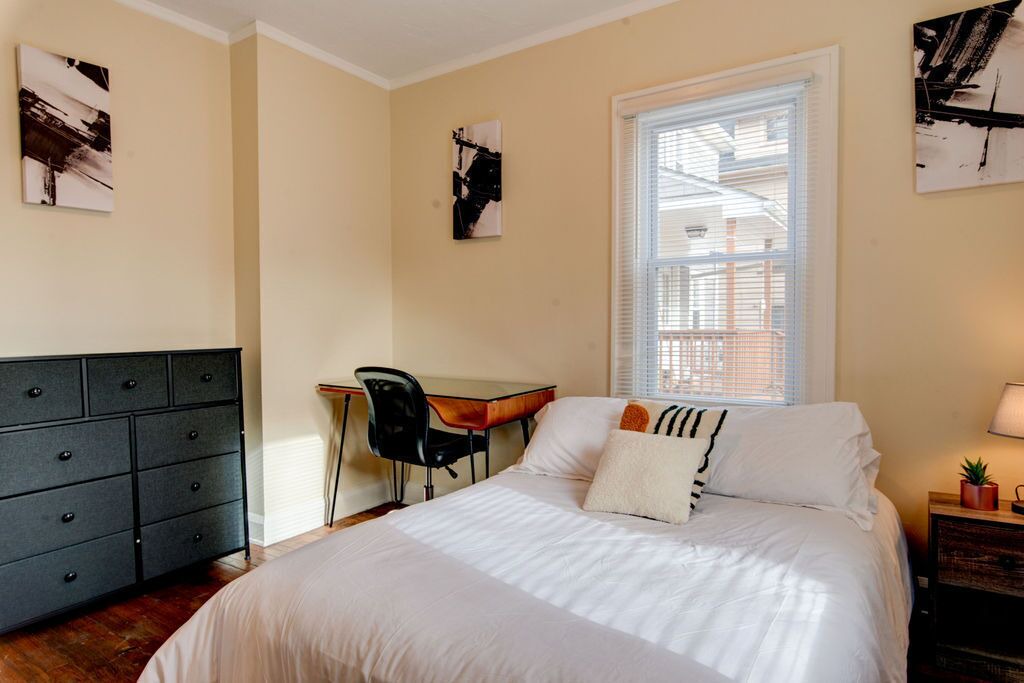 Photo of Bedroom in Cleveland