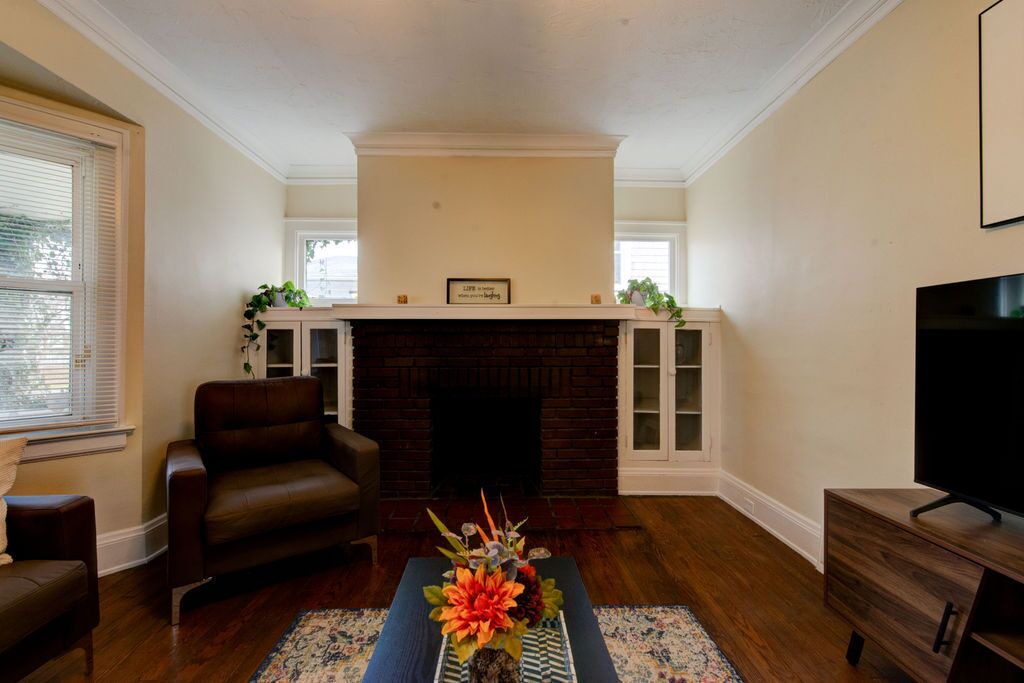 Photo of Livingroom in Cleveland