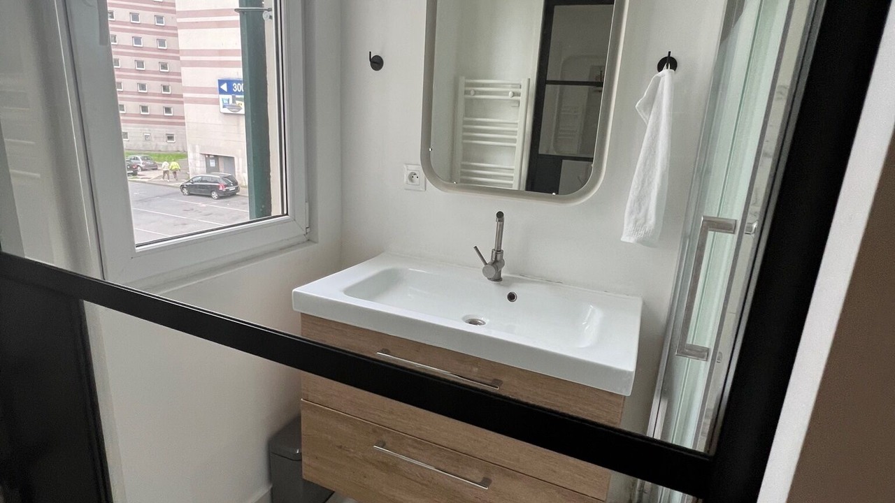 Photo of Bathroom in Les Puces de Saint-Ouen