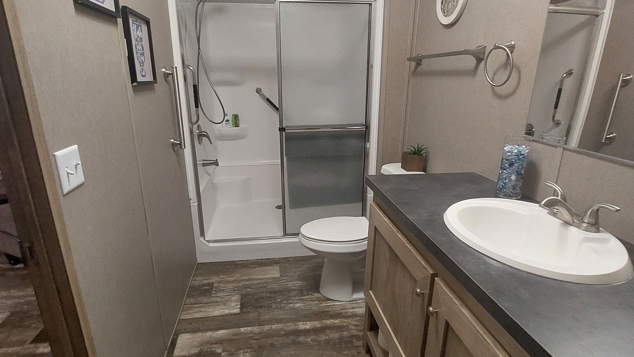 Photo of Bathroom in Broaddus