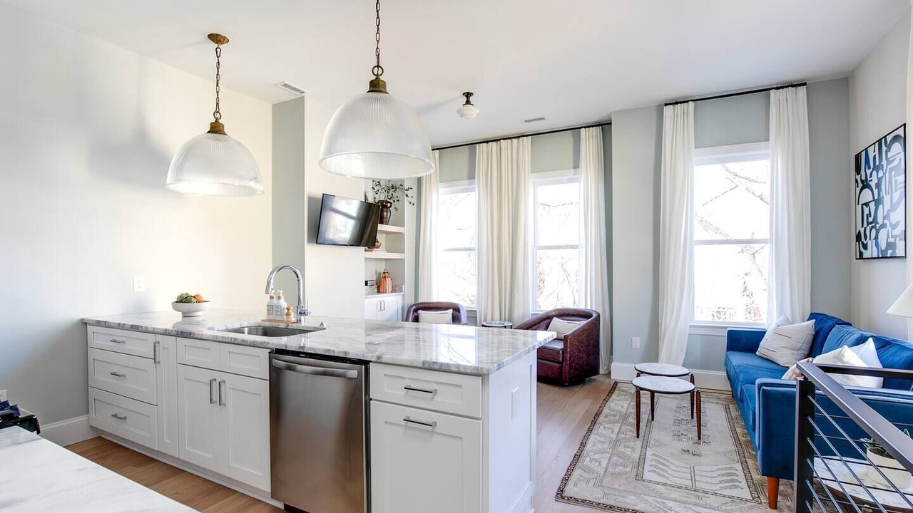 Photo of Livingroom in Church Hill