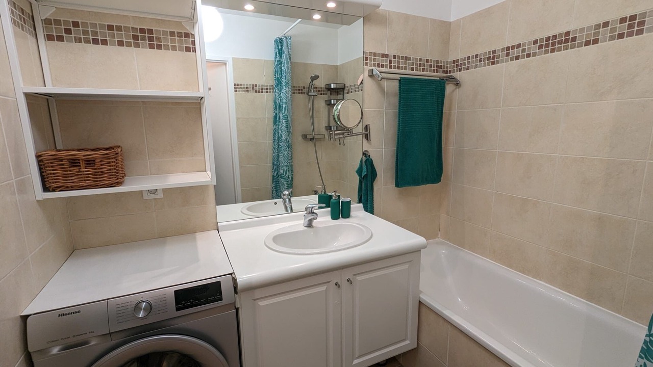 Photo of Bathroom in Malakoff
