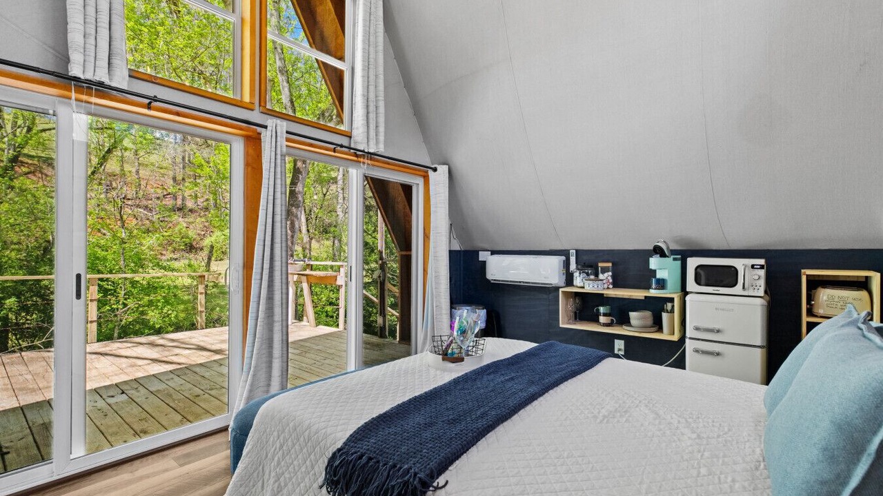 Photo of Bedroom in Newport