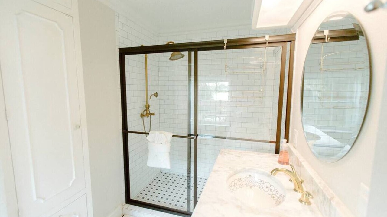 Photo of Bathroom in Fairvilla