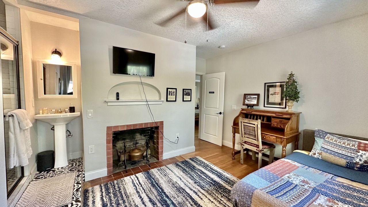 Photo of Livingroom in Fairvilla