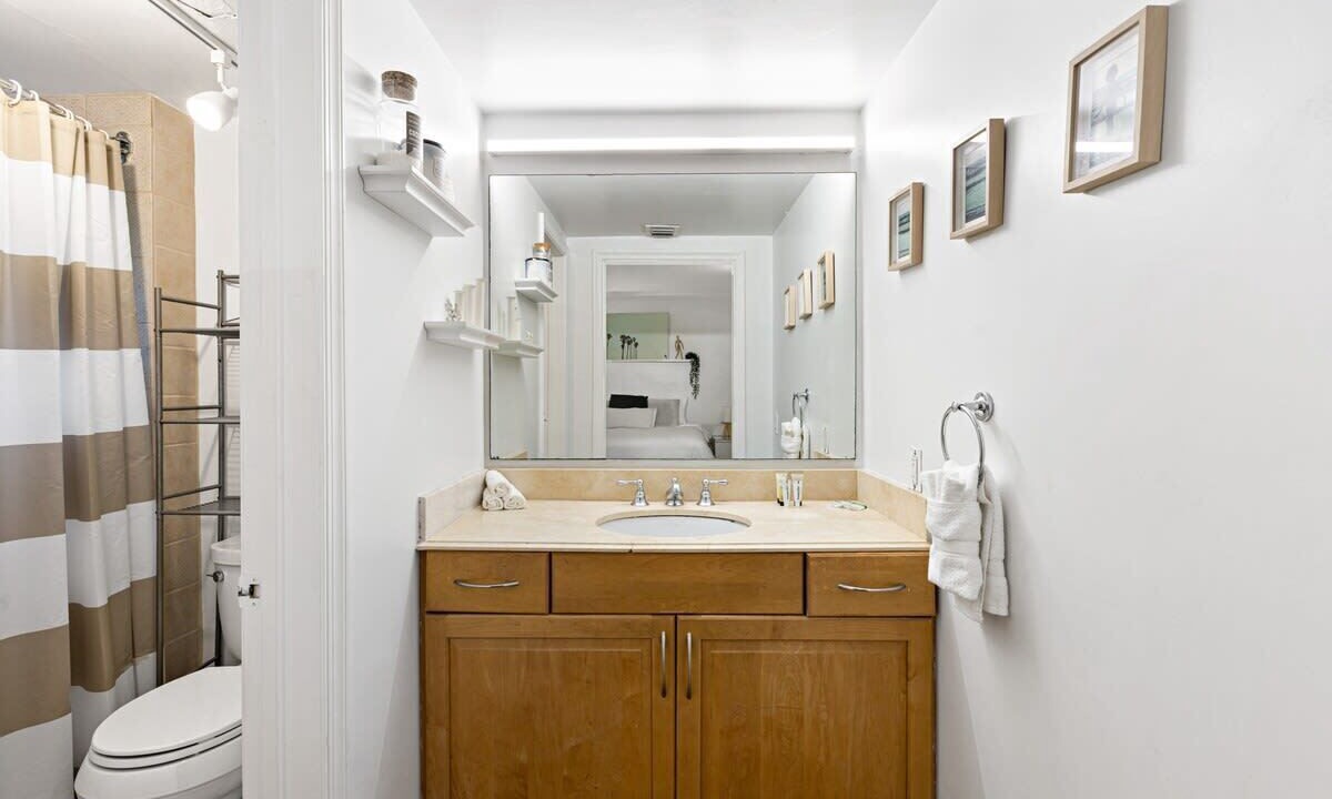 Photo of Bathroom in Hendricks and Venice Isles