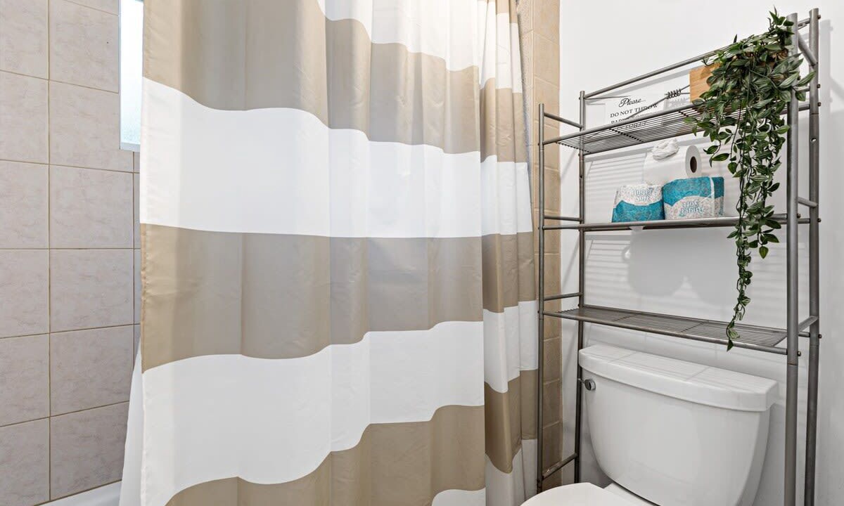 Photo of Bathroom in Hendricks and Venice Isles