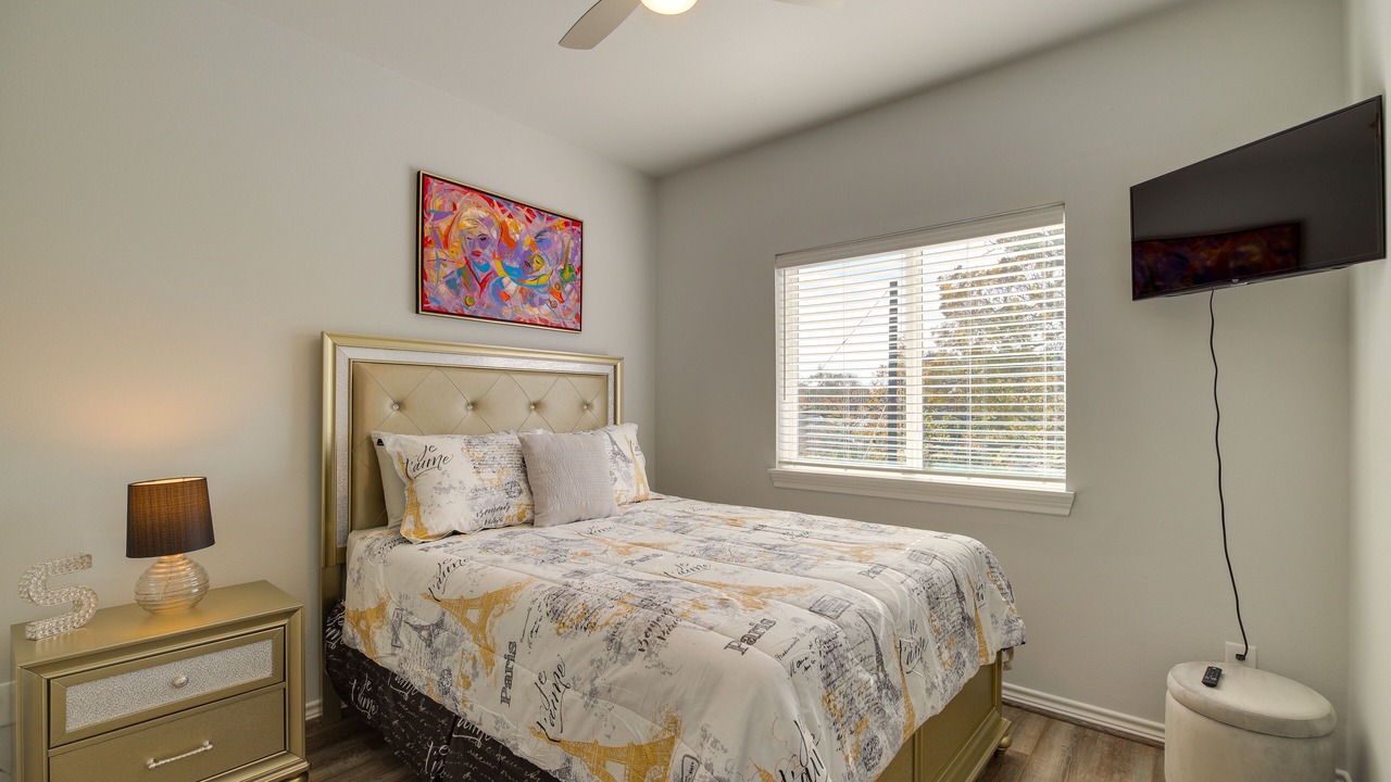 Photo of Bedroom in South Houston