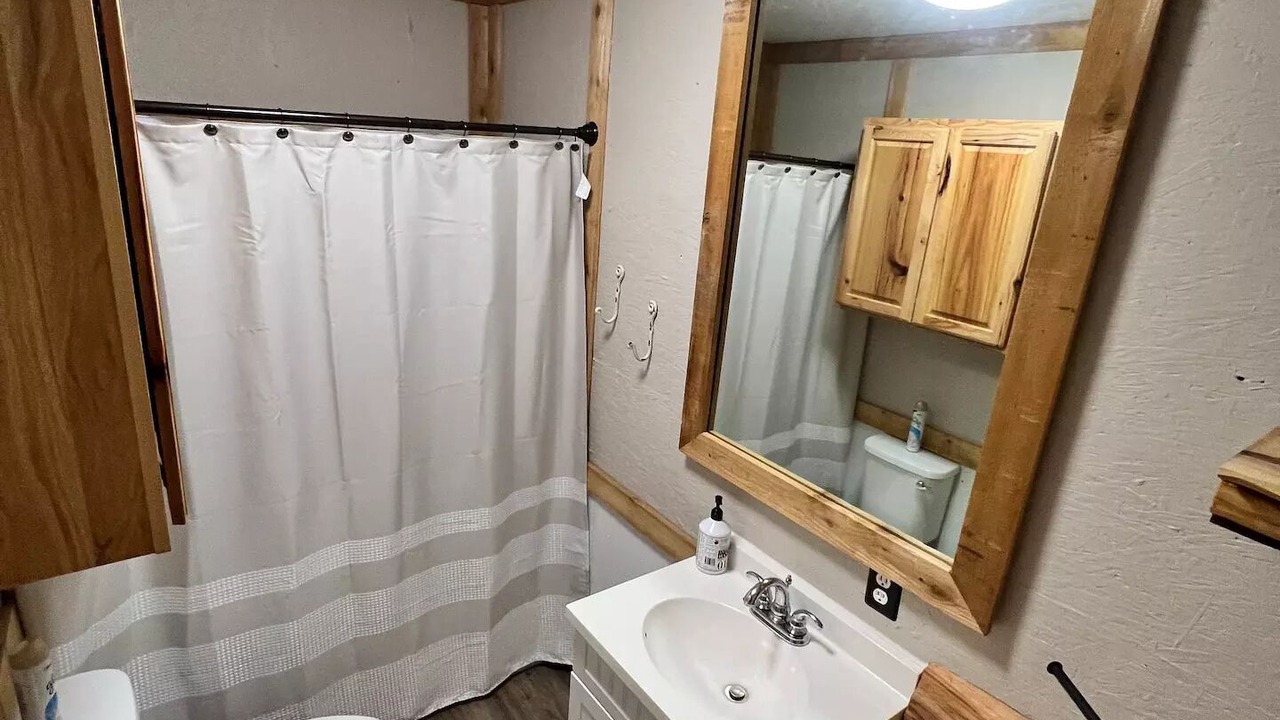 Photo of Bathroom in Jasper