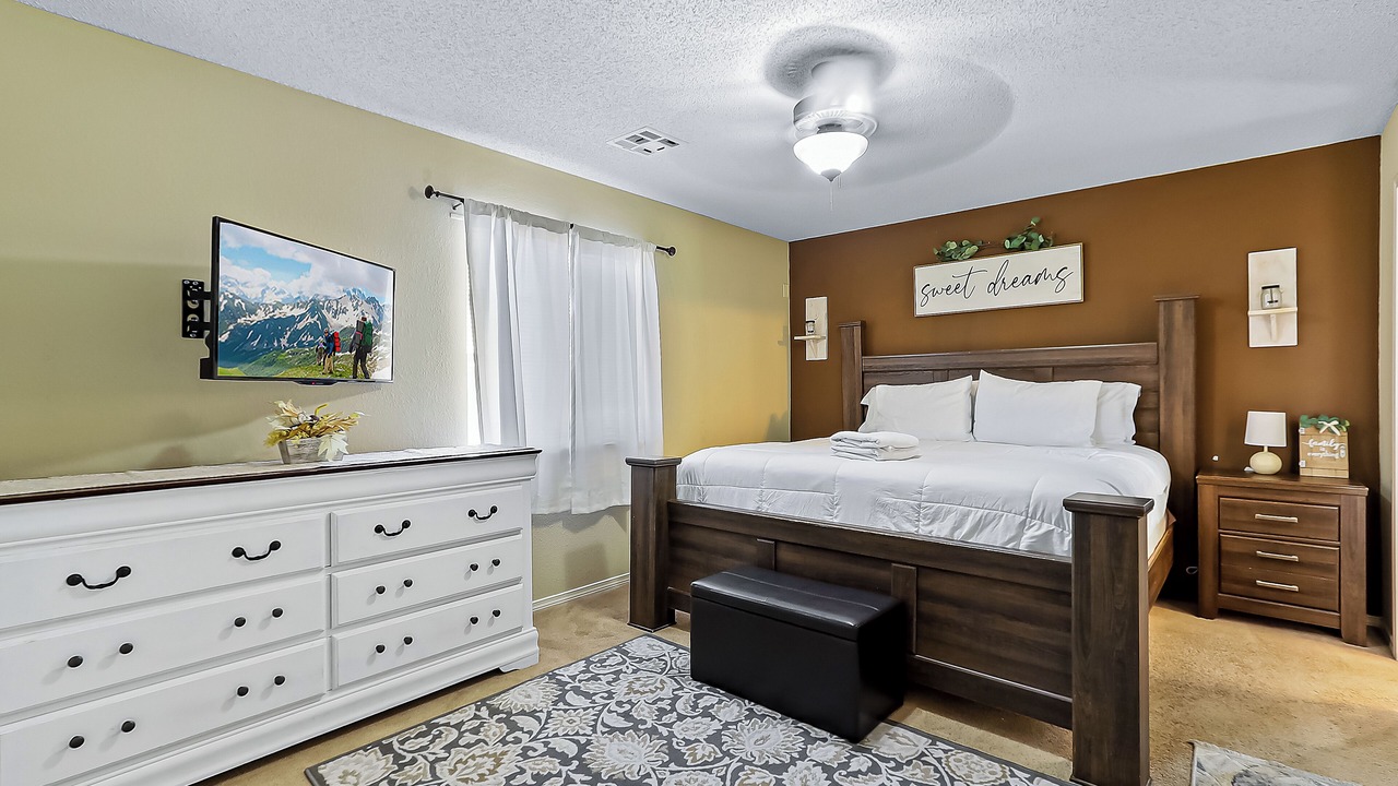 Photo of Bedroom in Biggs Field