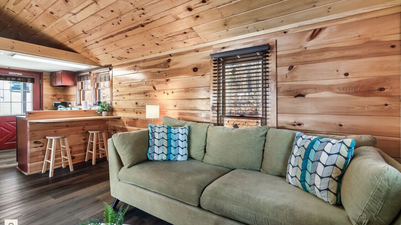 Photo of Livingroom in Dandridge