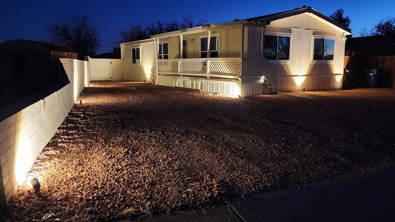 Photo of Outdoor in Page
