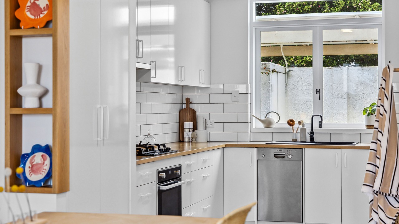 Photo of Kitchen in Semaphore Park