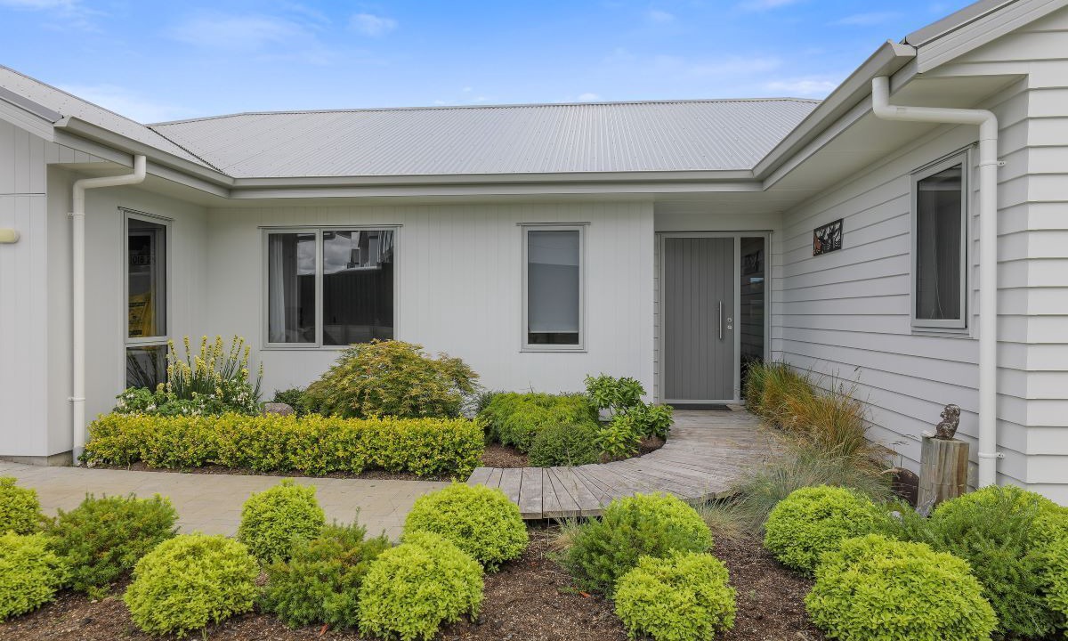 Photo of Others in Nukuhau