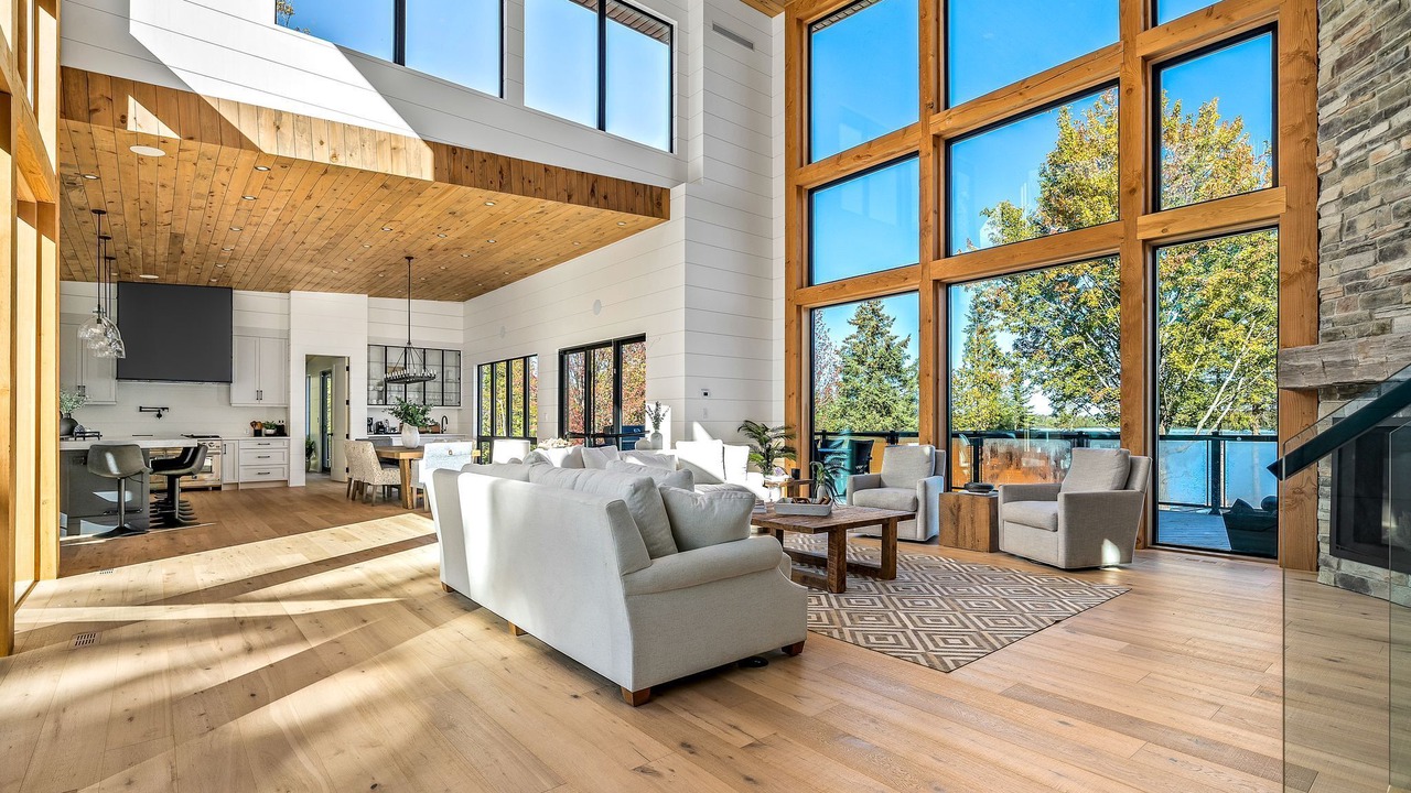 Photo of Livingroom in Kawartha Lakes