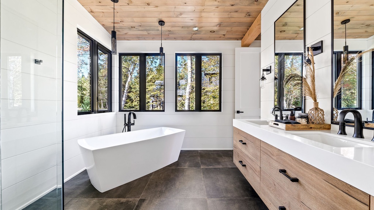 Photo of Bathroom in Kawartha Lakes