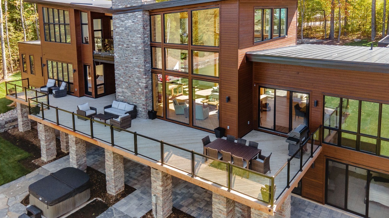 Photo of Patio Balcony in Kawartha Lakes