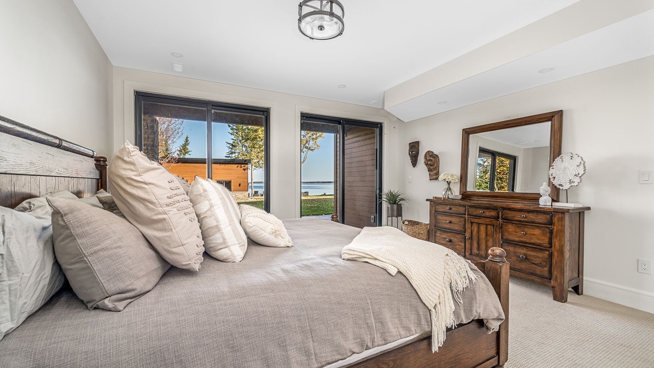 Photo of Bedroom in Kawartha Lakes