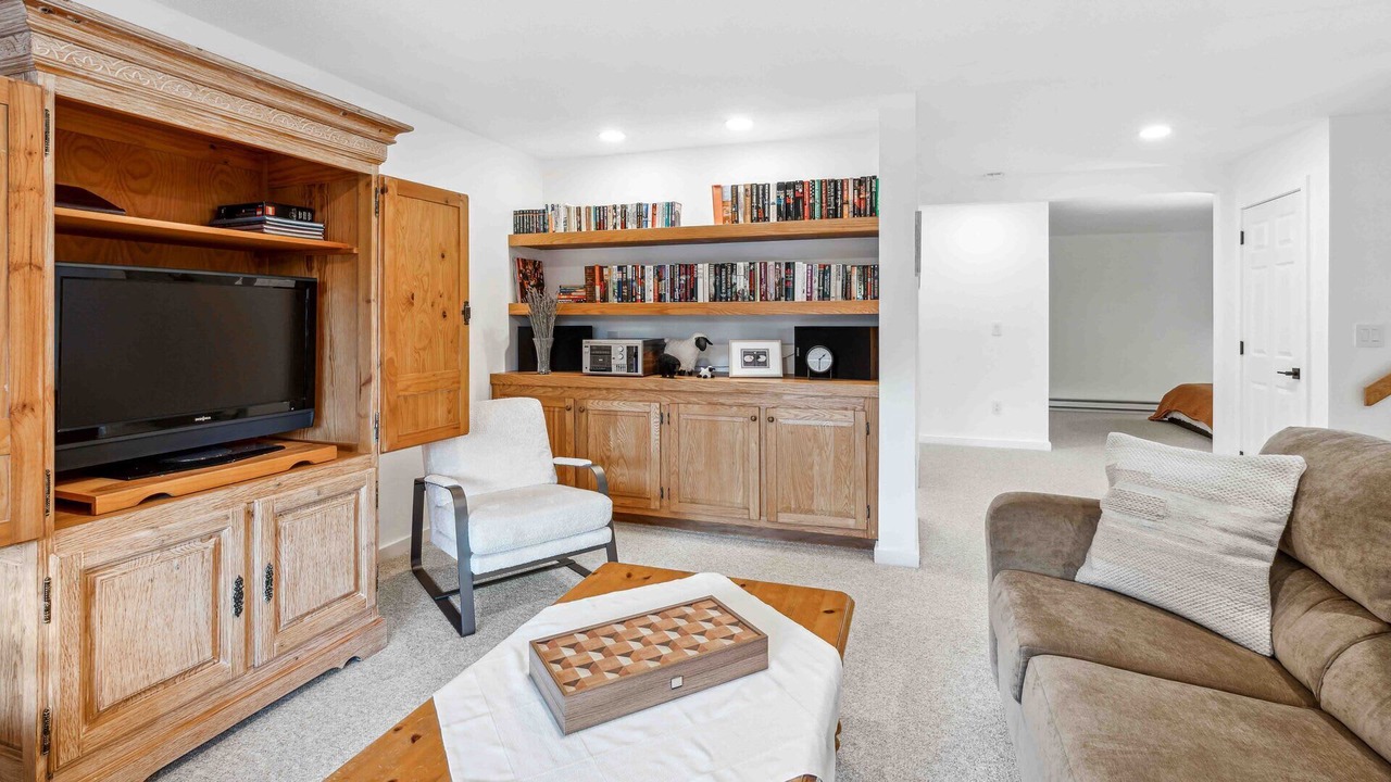 Photo of Livingroom in West Hartford