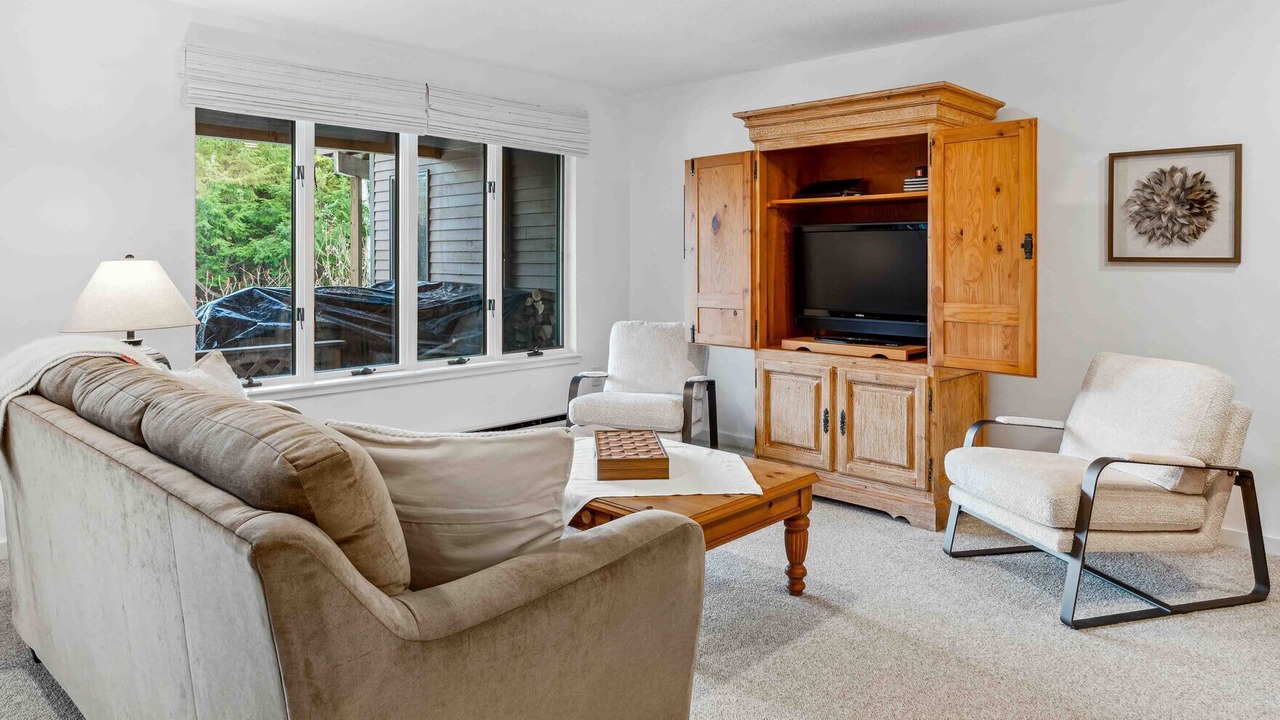 Photo of Livingroom in West Hartford