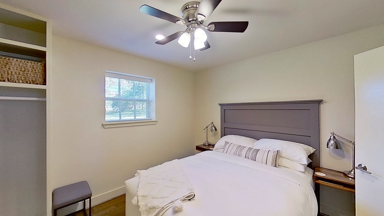 Photo of Bedroom in Arp