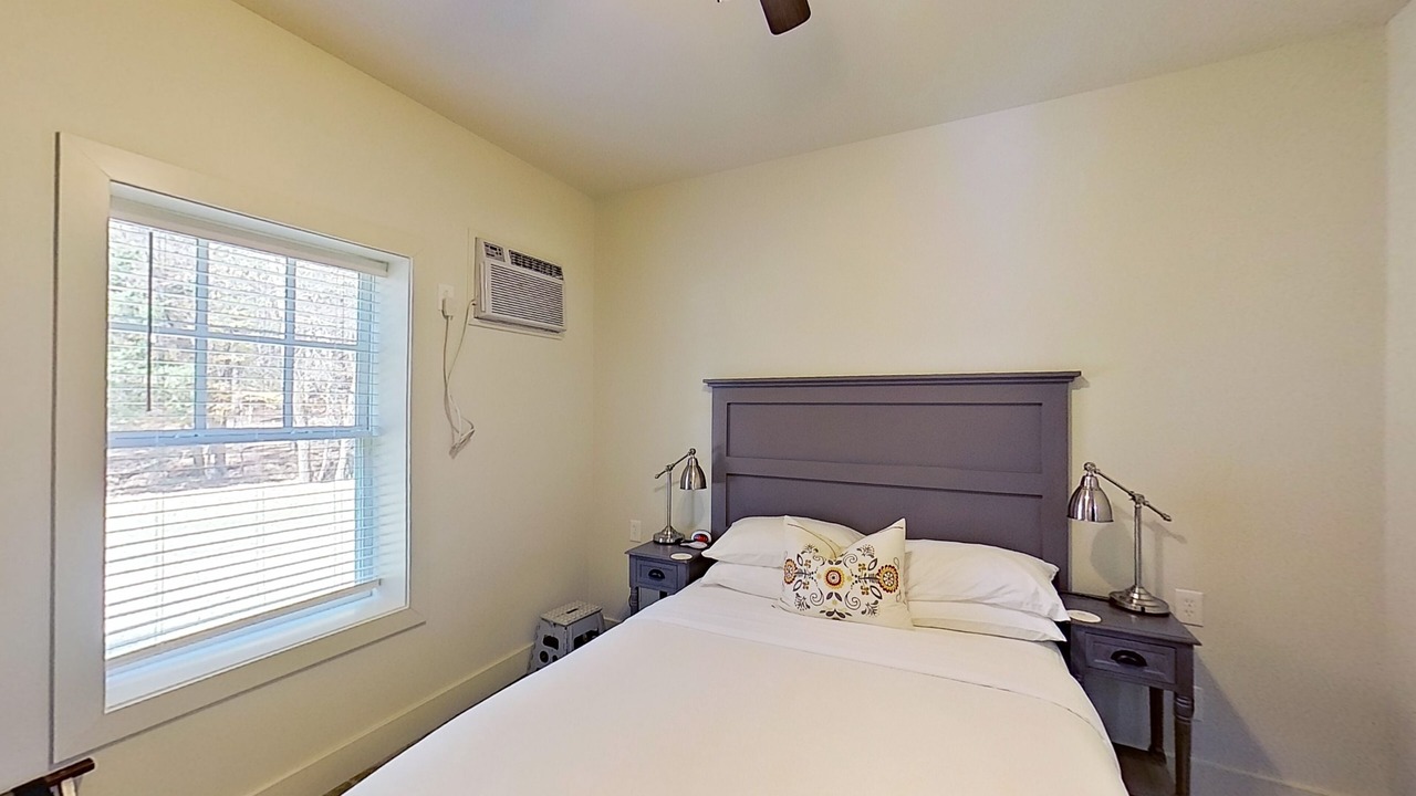 Photo of Bedroom in Arp