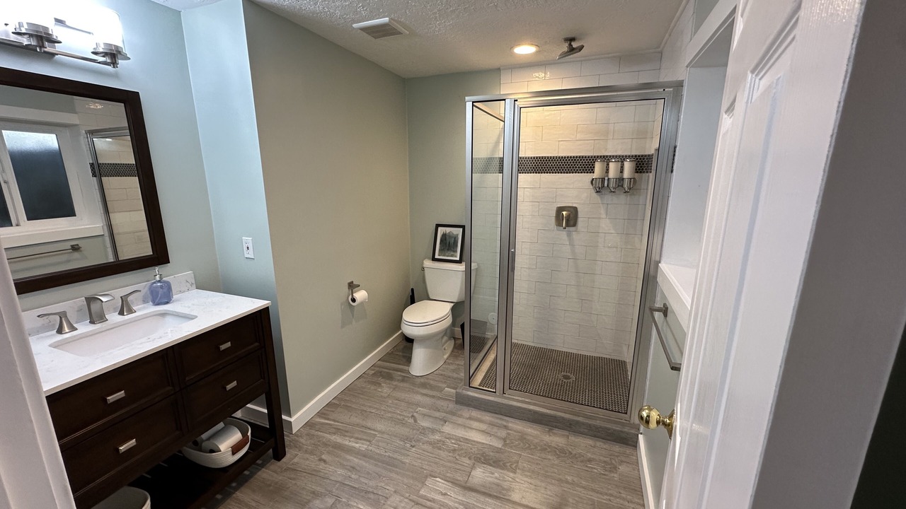 Photo of Bathroom in Sandy