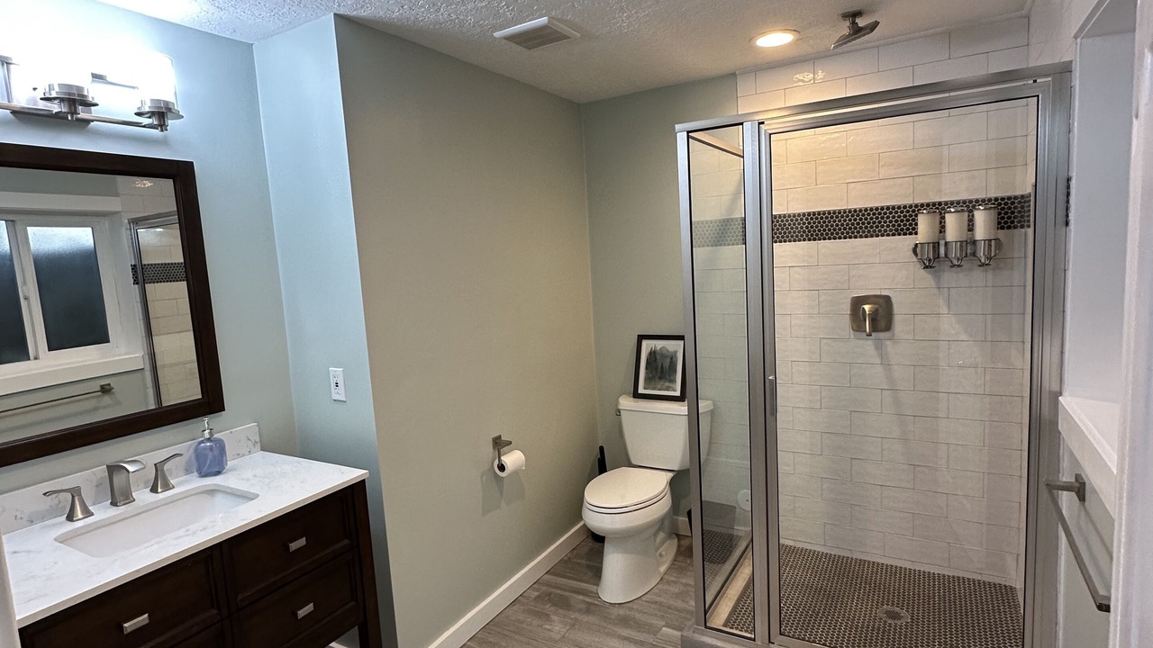 Photo of Bathroom in Sandy