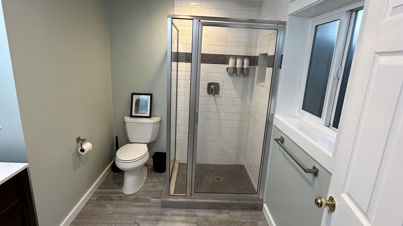 Photo of Bathroom in Sandy