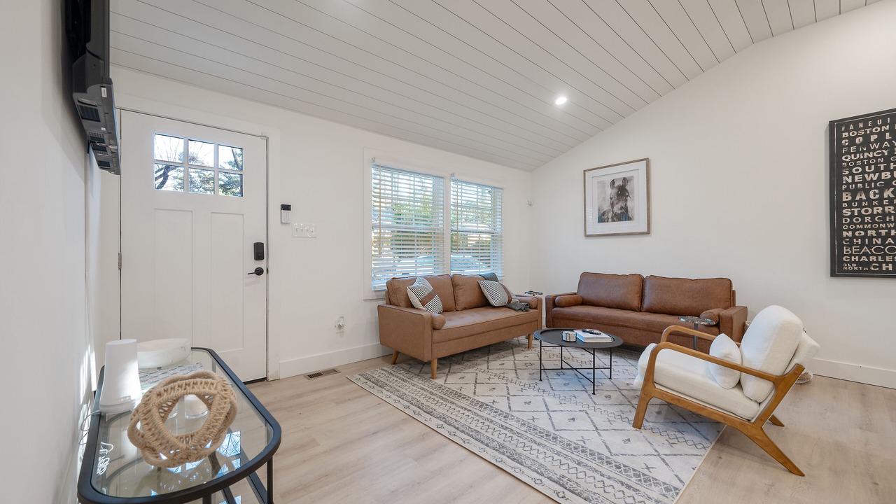 Photo of Livingroom in East Raleigh