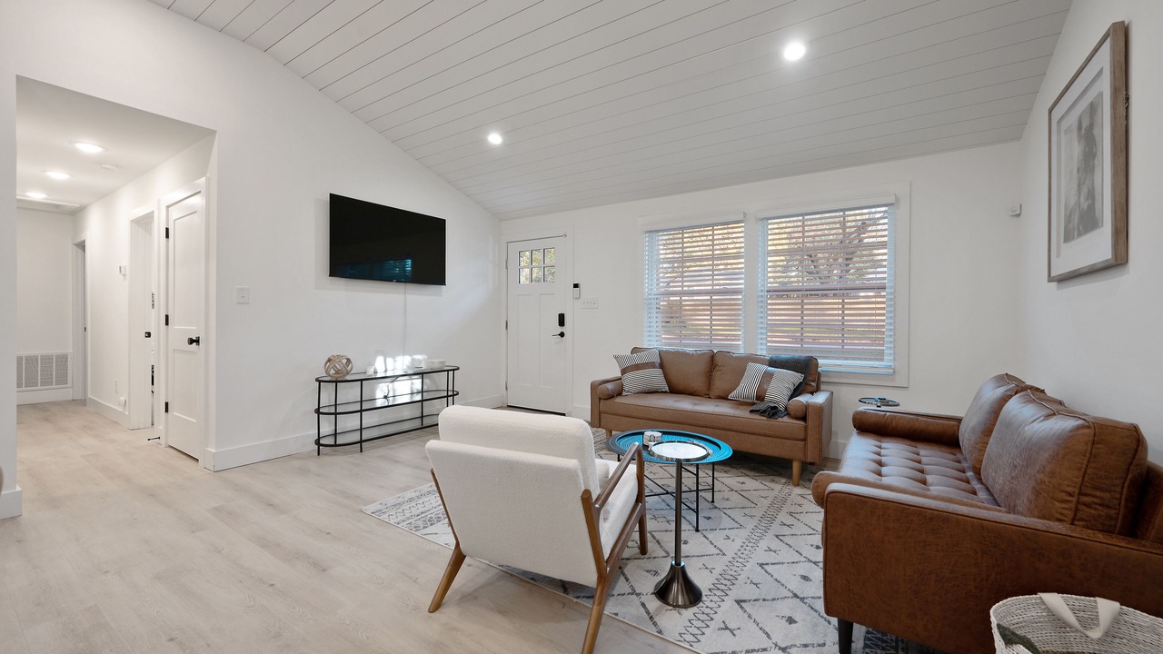 Photo of Livingroom in East Raleigh