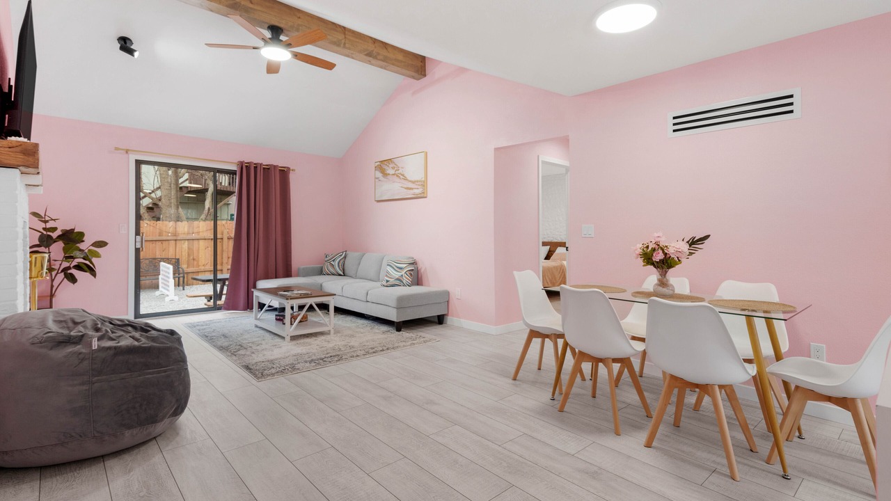 Photo of Livingroom in Mission
