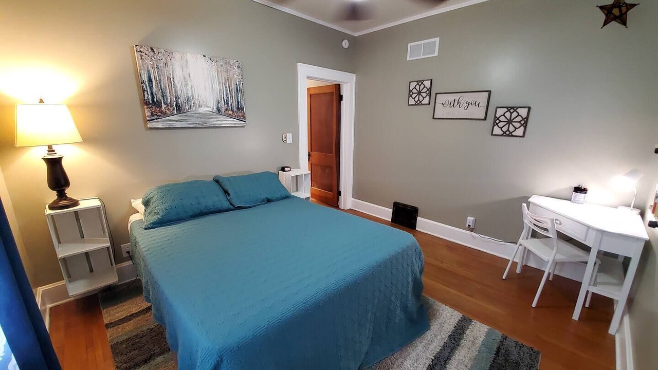 Photo of Bedroom in Warrensburg