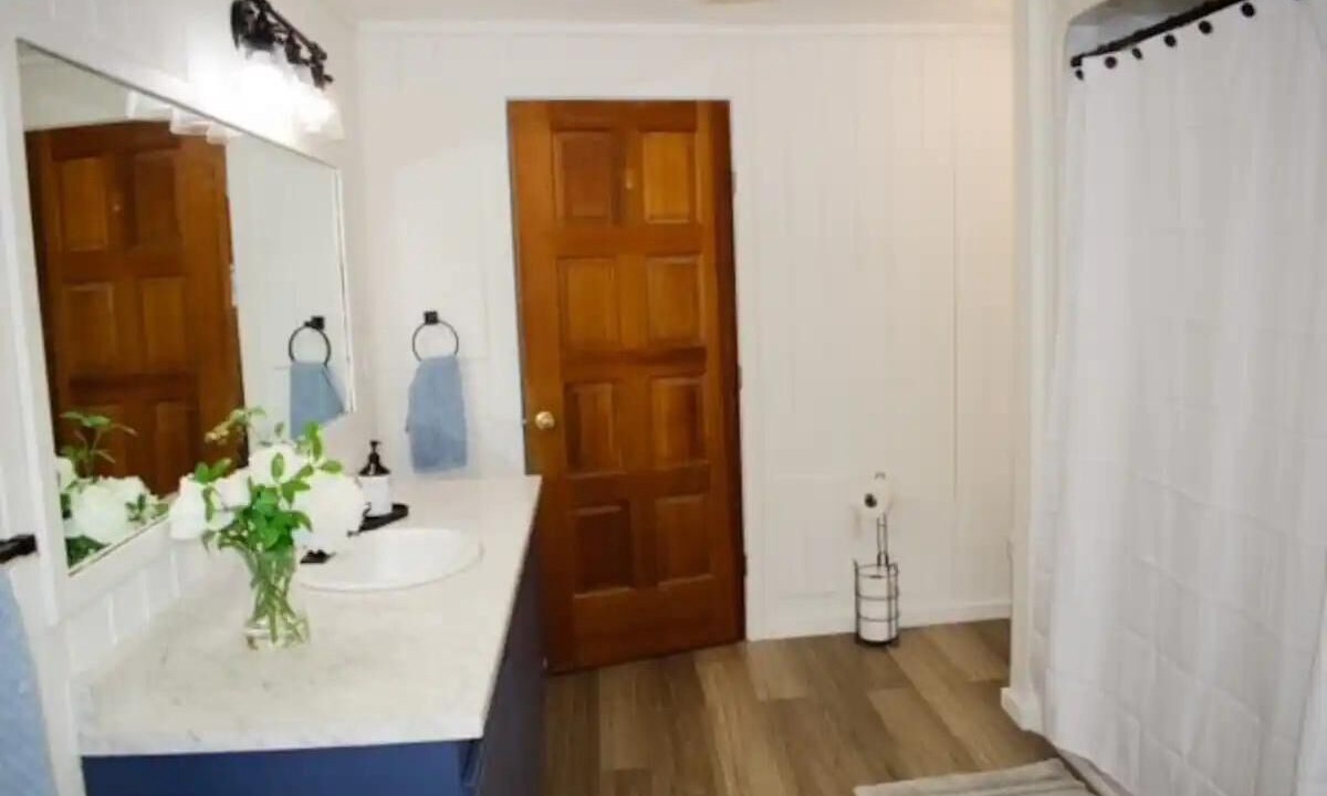 Photo of Bathroom in Irondale