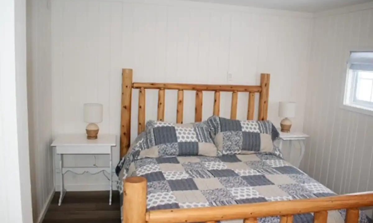 Photo of Bedroom in Irondale