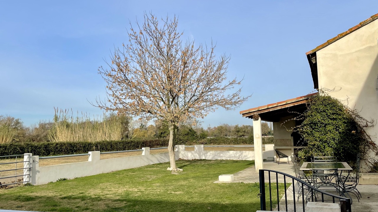 Photo of Outdoor in Arles