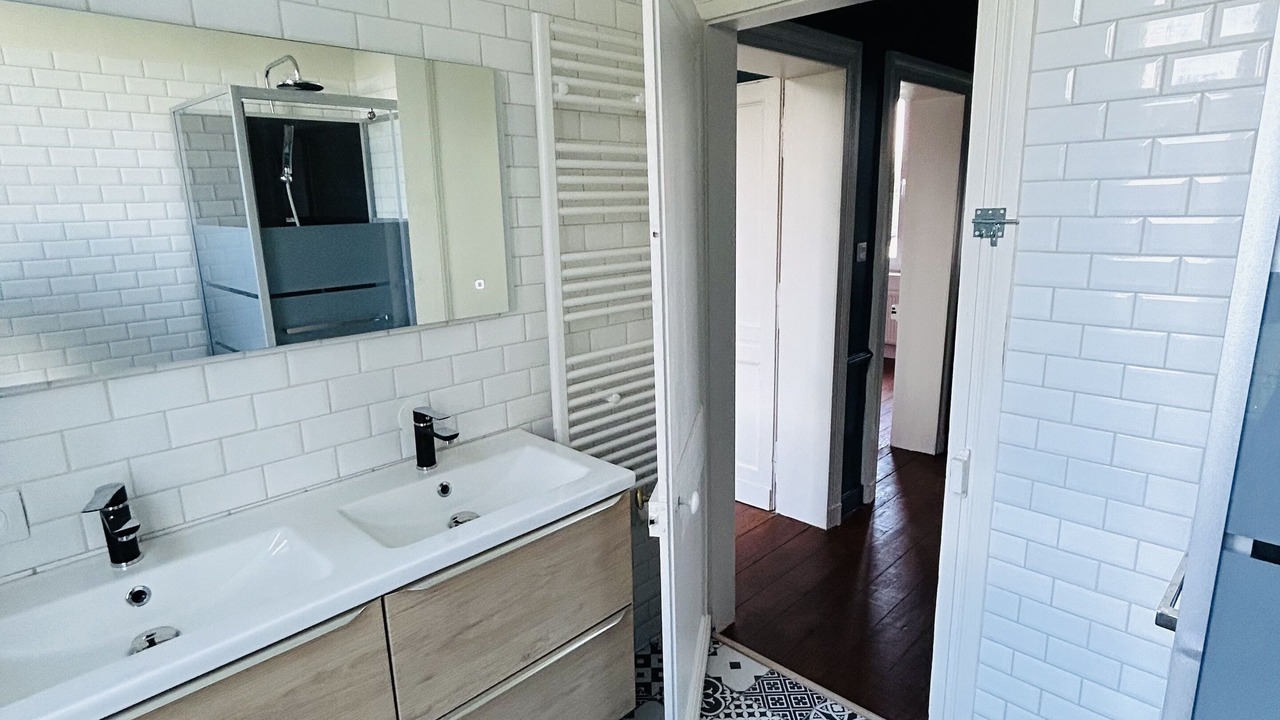 Photo of Bathroom in Le Heron