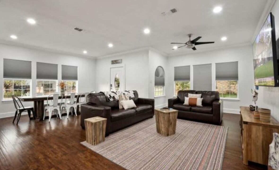 Photo of Livingroom in Highland Park