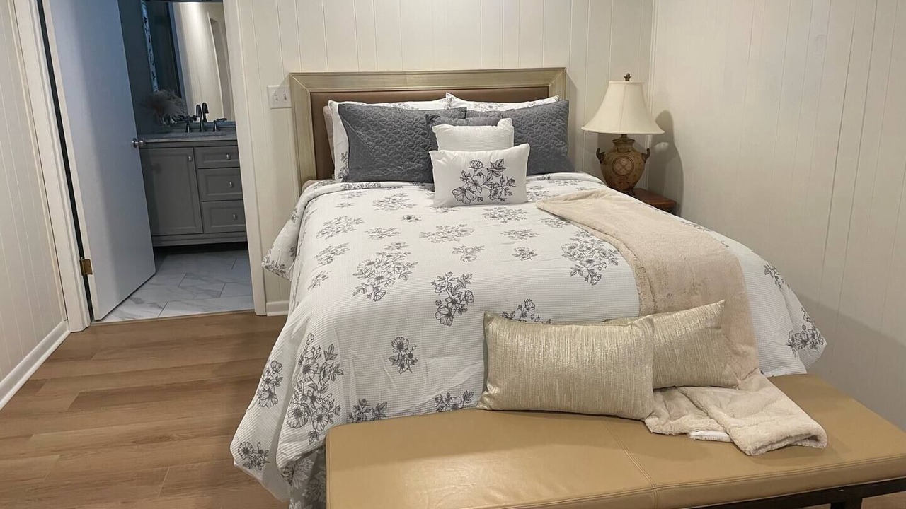 Photo of Bedroom in Valdosta
