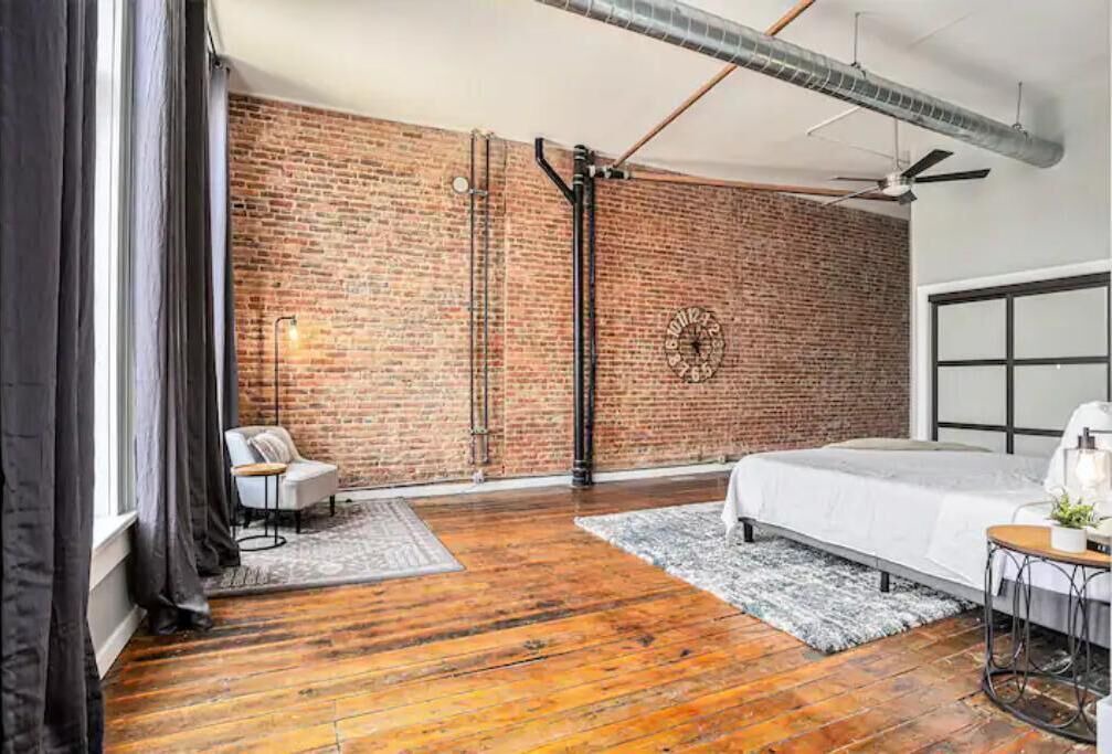 Photo of Bedroom in Marshall