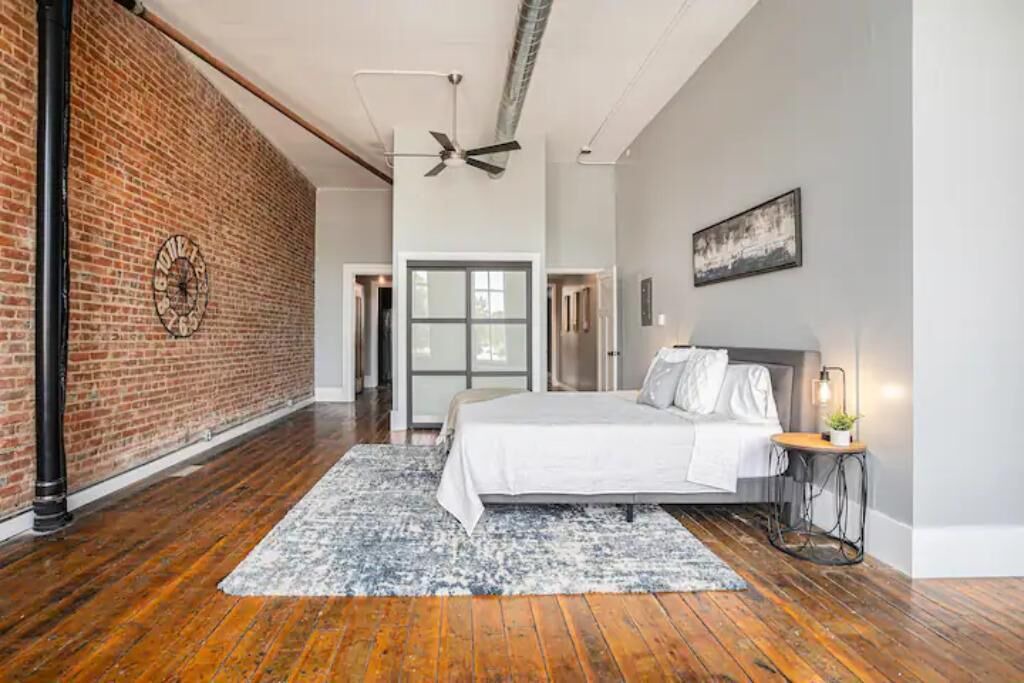 Photo of Bedroom in Marshall