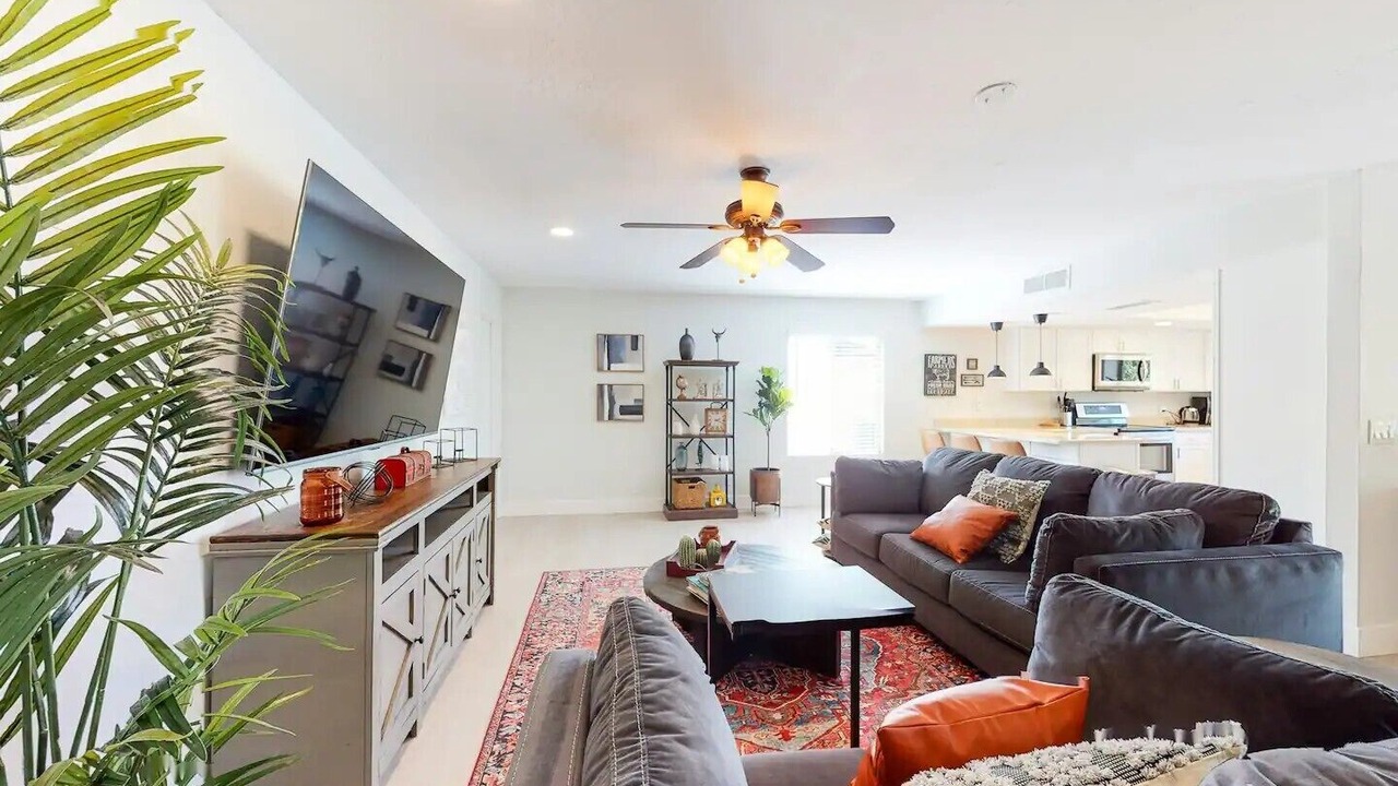 Photo of Livingroom in Chandler